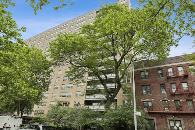 135 Ocean Pkwy Unit 17H, Brooklyn, NY 11218 - photo 2