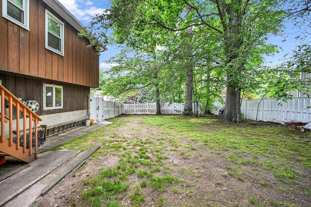10 Catawba Dr, West Nyack, NY 10994 - view of fenced backyard