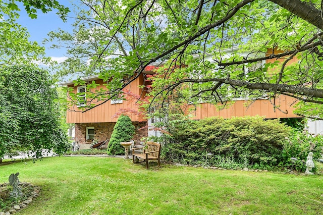 10 Catawba Dr, West Nyack, NY 10994 - view of grassy yard