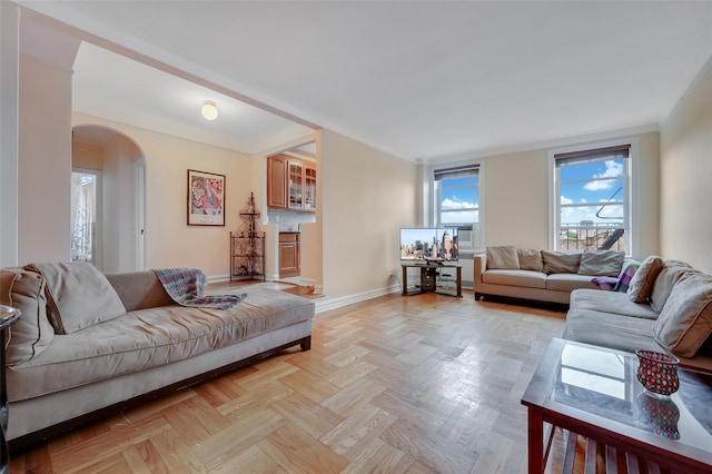 41-08 43rd St Unit 5J, Sunnyside, NY 11104 - living room with arched walkways and baseboards