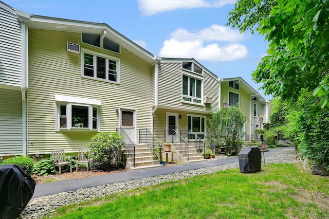 37 Scenic Cir, Croton-On-Hudson, NY 10520 - view of front of house with a front yard