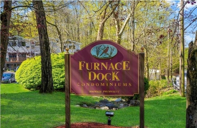 37 Scenic Cir, Croton-On-Hudson, NY 10520 - community / neighborhood sign with a lawn