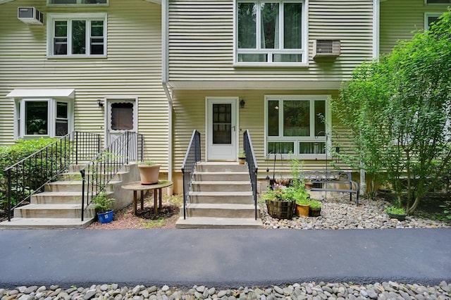 37 Scenic Cir, Croton-On-Hudson, NY 10520 - view of front facade with entry steps