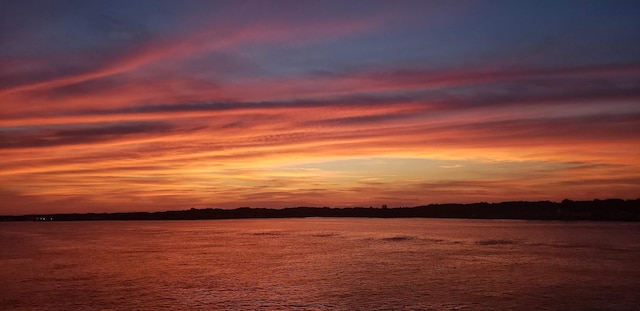 21 Hillside Dr W, Sag Harbor, NY 11963 - water view