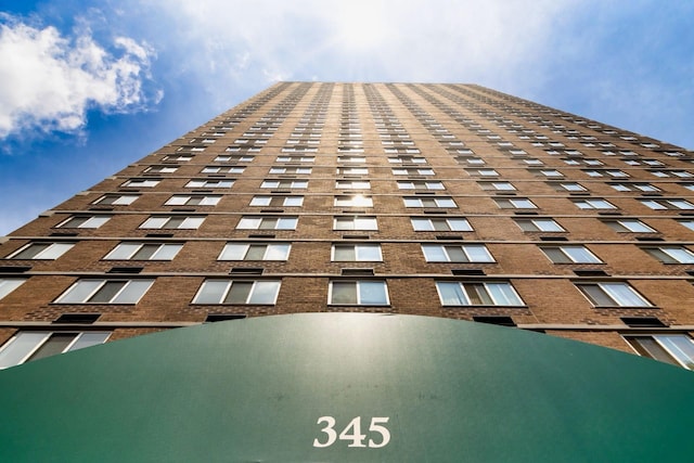 345 E 93rd St Unit 25Ak, New York Manhattan, NY 10128 - view of building exterior