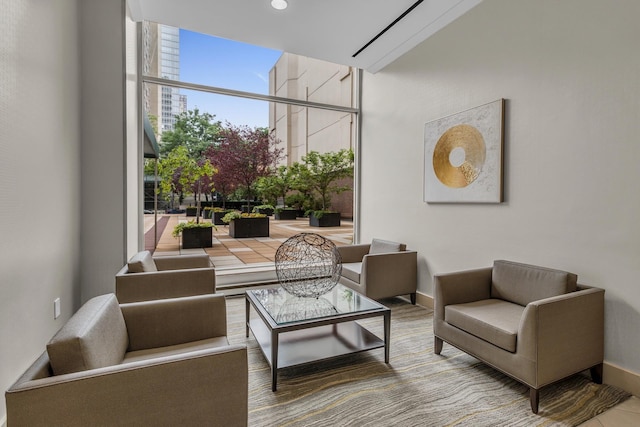 345 E 93rd St Unit 25Ak, New York Manhattan, NY 10128 - lobby with expansive windows