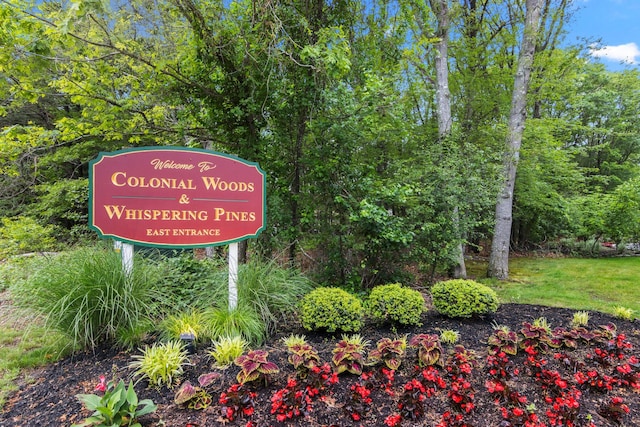12 Franklin Commons, Yaphank, NY 11980 - view of community sign