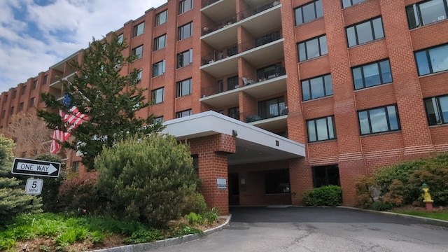 16 Rockledge Ave Unit 5B1, Ossining, NY 10562 - view of apartment building / complex