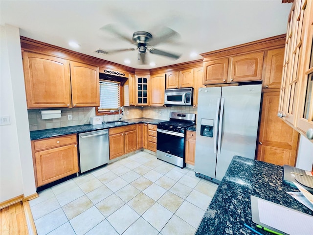 24 Gaymor Ln, Commack, NY 11725 - kitchen with stainless steel appliances, a sink, ceiling fan, tasteful backsplash, and recessed lighting