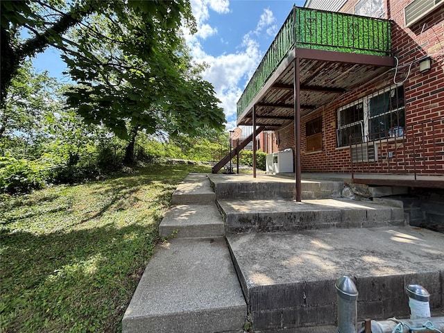2110 Light St, Bronx, NY 10466 - view of yard