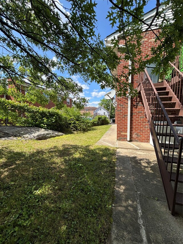 2110 Light St, Bronx, NY 10466 - view of green lawn featuring stairway