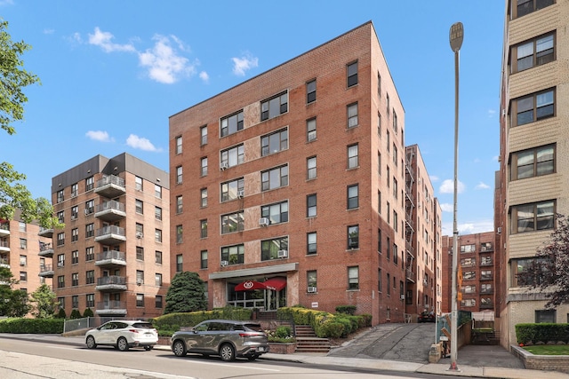10 N Broadway Unit 3H, White Plains, NY 10601 - view of building exterior