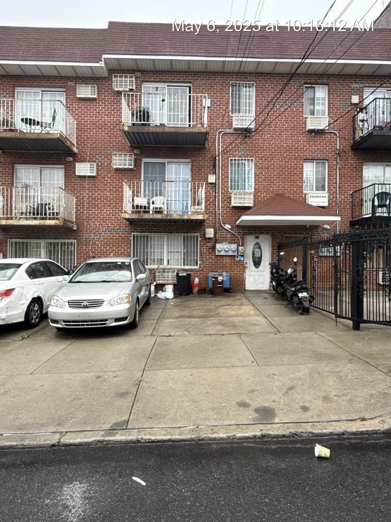 823 E 218th St, Bronx, NY 10467 - view of building exterior