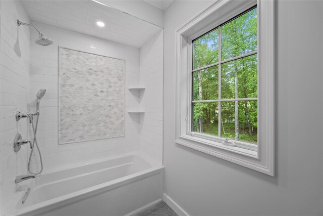 3 Hageman Ct, Katonah, NY 10536 - full bath with baseboards, bathtub / shower combination, plenty of natural light, and recessed lighting