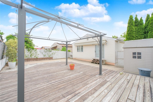63 Dorval Ave, Staten Island, NY 10312 - wooden terrace featuring a fenced backyard