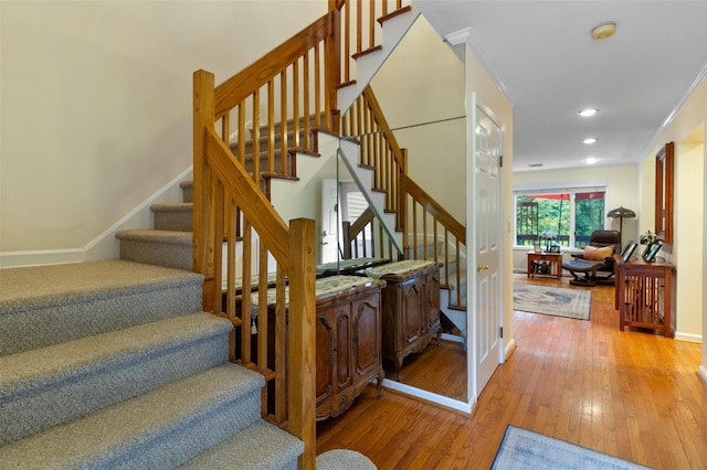 8 Knoll Vw, Ossining, NY 10562 - staircase with hardwood / wood-style flooring, baseboards, and recessed lighting