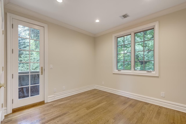 30A Shelter Rock Rd, Manhasset, NY 11030 - unfurnished room featuring light wood-type flooring, baseboards, crown molding, and recessed lighting