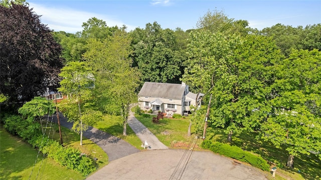 16 Lyncrest Rd, Cortlandt Manor, NY 10567 - view from above of property featuring a forest