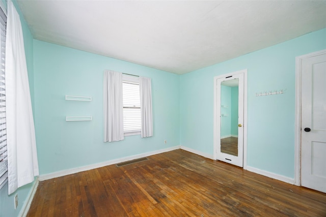 924 Violet Ave, Hyde Park, NY 12538 - spare room featuring dark wood finished floors and baseboards