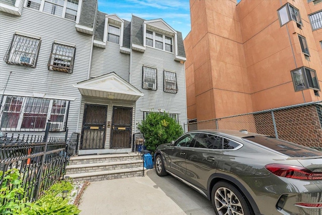 977 E 179th St, Bronx, NY 10460 - view of front of property featuring entry steps