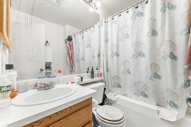 977 E 179th St, Bronx, NY 10460 - bathroom featuring vanity, toilet, and shower / bath combo with shower curtain