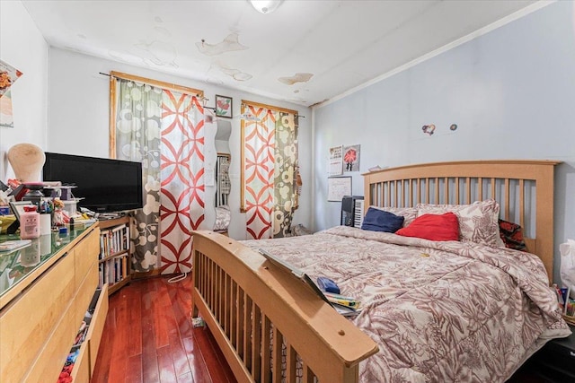977 E 179th St, Bronx, NY 10460 - bedroom featuring hardwood / wood-style flooring