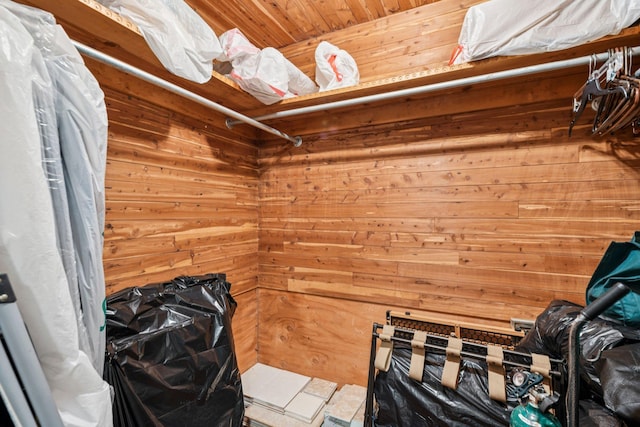904 Woodmere Dr, North Woodmere, NY 11581 - view of walk in closet