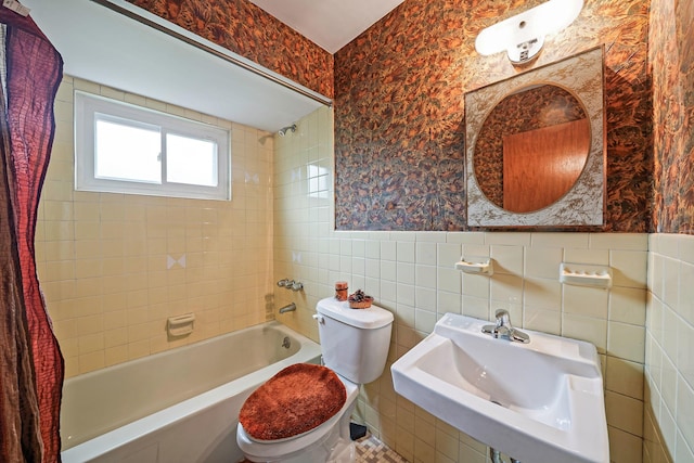 47-04 167th St, Flushing, NY 11358 - full bath featuring shower / bath combination with curtain, wallpapered walls, a sink, a wainscoted wall, and toilet