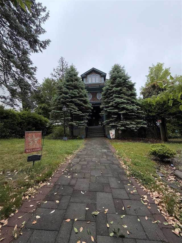 20 Ridge Rd, Douglaston, NY 11363 - photo 1