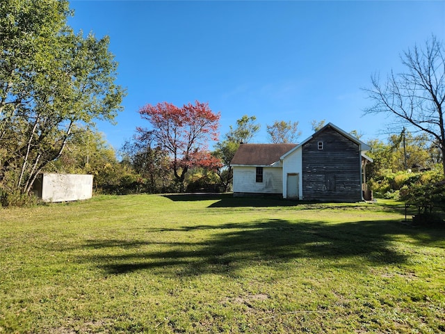 111 Klemme Rd, Root, NY 12166 - view of grassy yard featuring an outdoor structure