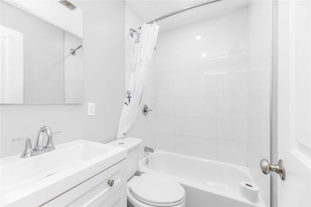 132 Oak St, Yonkers, NY 10701 - full bath featuring shower / bath combination with curtain and vanity