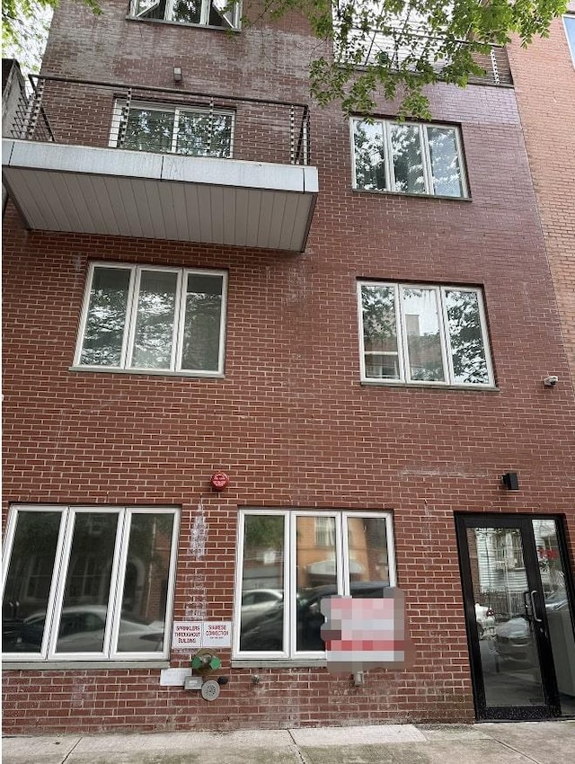 756 40th St Unit 1F, Brooklyn, NY 11232