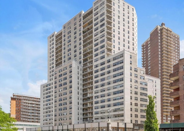 125-10 Queens Blvd Unit 14-25, Kew Gardens, NY 11415 - view of property featuring a view of city