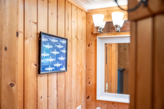 3300 Baker Unit 11, Mohegan Lake, NY 10547 - detailed view of wooden walls