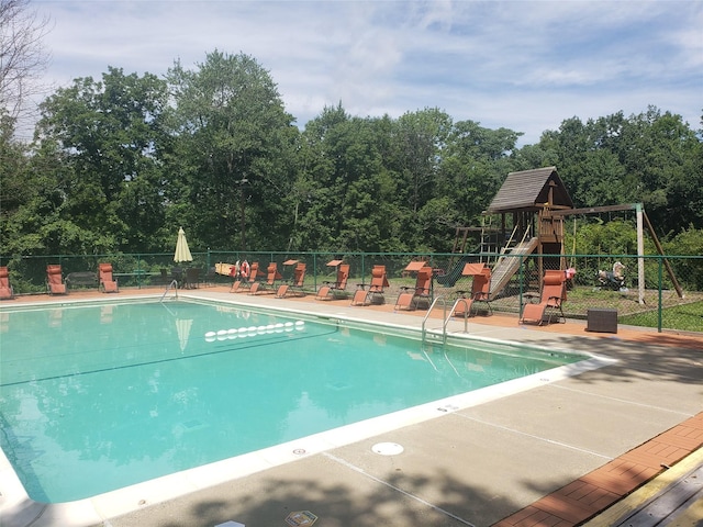 3300 Baker Unit 11, Mohegan Lake, NY 10547 - community pool with a patio