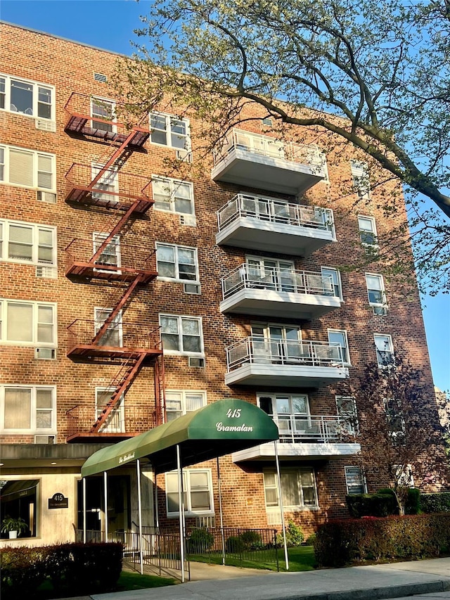 415 Gramatan Ave Unit 5D, Mount Vernon, NY 10552 - view of apartment building / complex