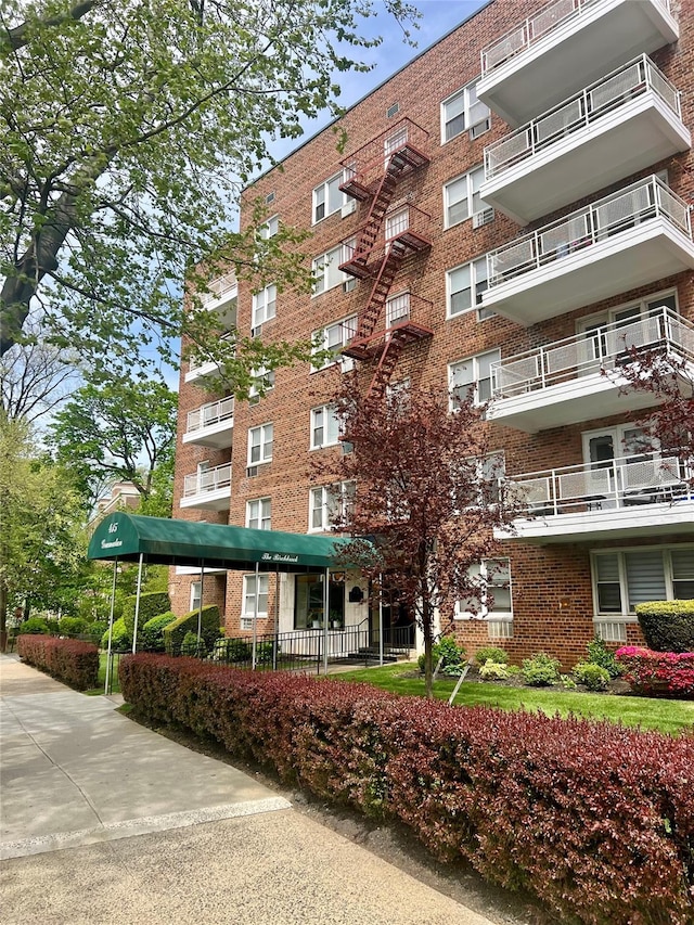 415 Gramatan Ave Unit 5D, Mount Vernon, NY 10552 - view of apartment building / complex