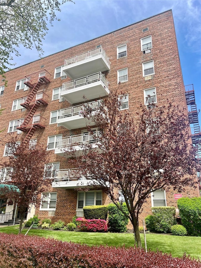 415 Gramatan Ave Unit 5D, Mount Vernon, NY 10552 - view of apartment building / complex