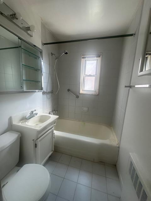 131-66 234th St Lower, Lower, Rosedale, NY 11422 - photo 2