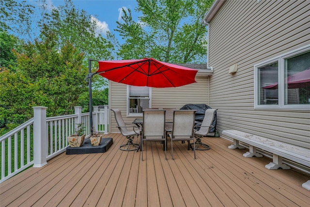 32 Robinhood Ln, East Setauket, NY 11733 - deck with outdoor dining space