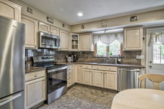 1 Glen Ln, Glenwood Landing, NY 11547 - photo 14