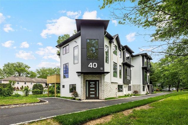 40 Singer Ave Unit 201, Spring Valley, NY 10977 - view of property