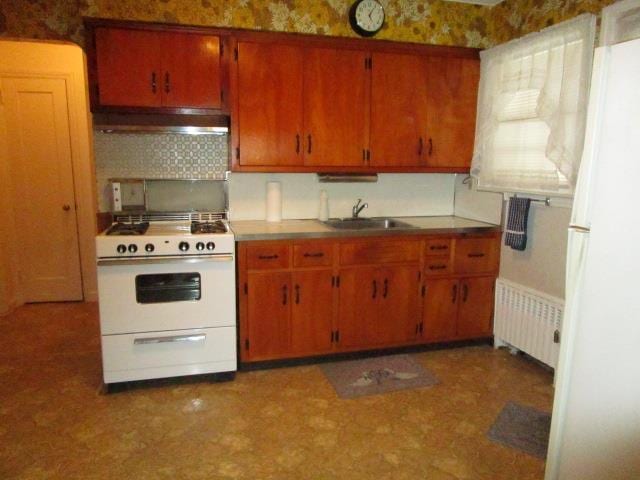 228 E Ave, Valley Stream, NY 11580 - photo 4