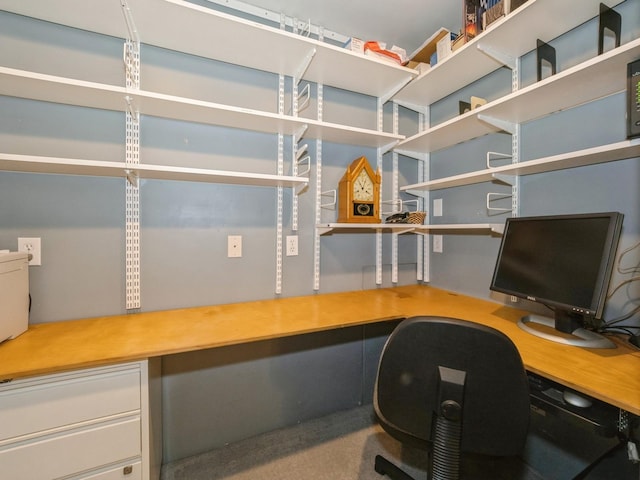 29 Sachson Pl, Wappingers Falls, NY 12590 - home office featuring built in study area