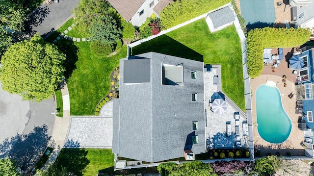 1270 Mara Ct, Atlantic Beach, NY 11509 - bird's eye view of a pool area