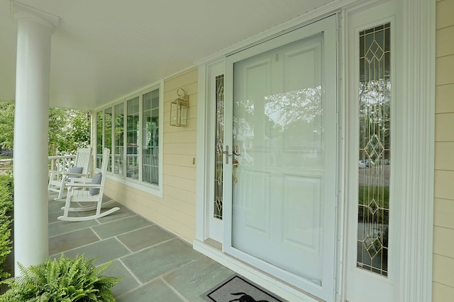 15 Old Farm Rd, Scarsdale, NY 10583 - view of exterior entry with covered porch