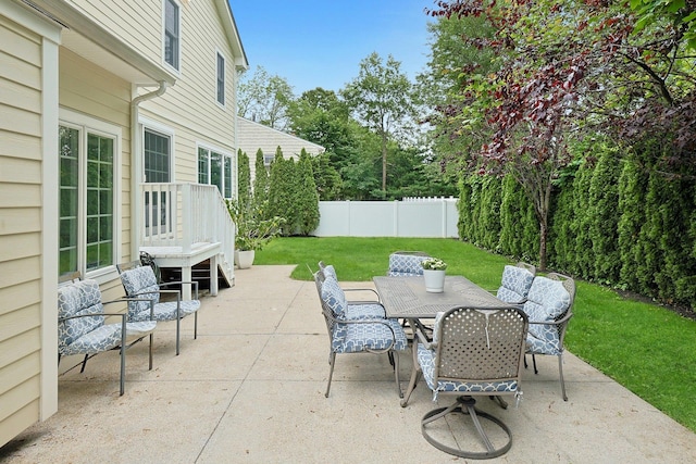 15 Old Farm Rd, Scarsdale, NY 10583 - view of patio with outdoor dining area