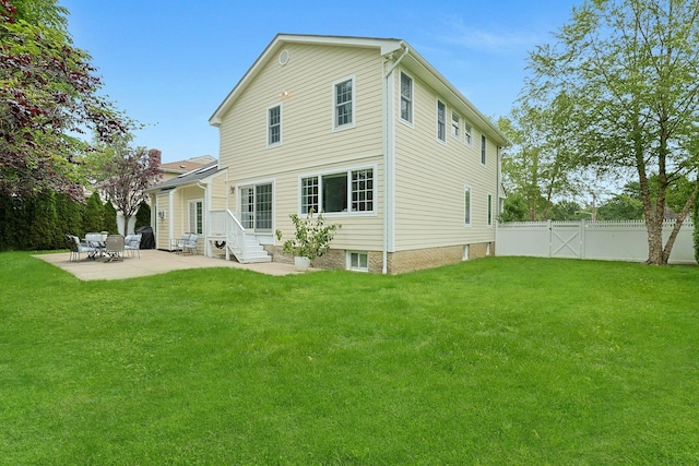 15 Old Farm Rd, Scarsdale, NY 10583 - back of property featuring a patio area and a gate