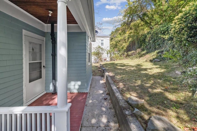 102 Broadway, Dobbs Ferry, NY 10522 - view of yard