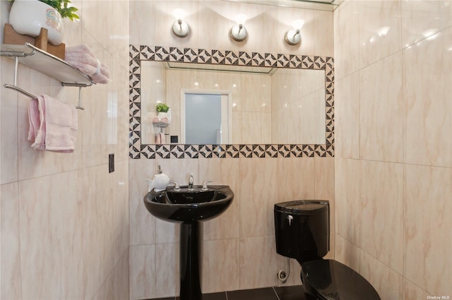 425 Shore Rd Unit 2B, Long Beach, NY 11561 - bathroom featuring tile walls and toilet